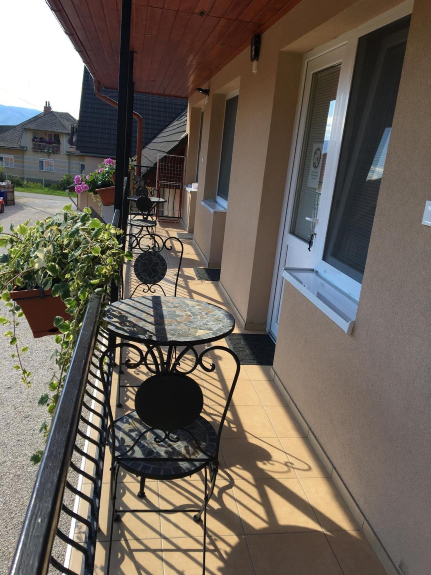 Penzión Bernáth Roznava Exterior foto